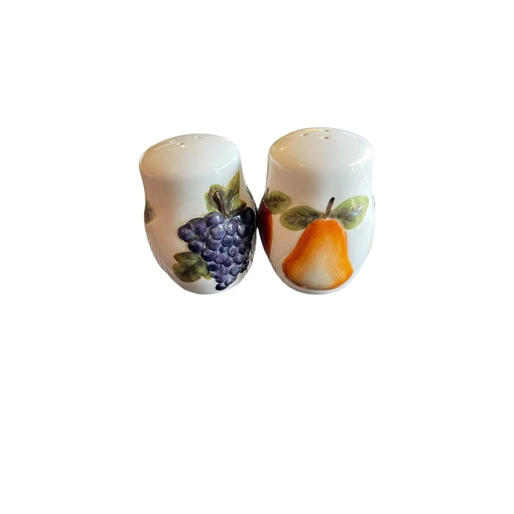 Vintage Sonoma Villa Fruit Salt Pepper Shaker Set Ceramic‎ Kitchen Decor